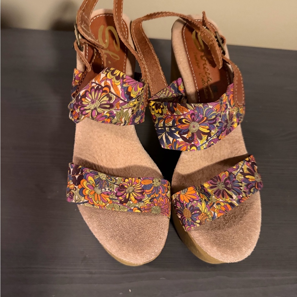 Sbicca Fabiana Retro Platform Floral Multi-Color Wedge Sandals - Picture 4 of 9
